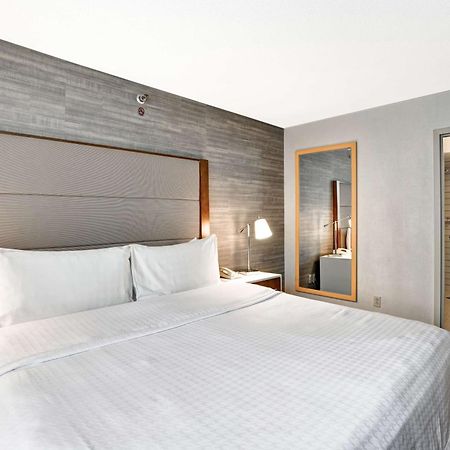 โฮมวูด สวีท บาย ฮิลตัน ชิคาโก-ดาวน์ทาวน์ Hotel ภายนอก รูปภาพ