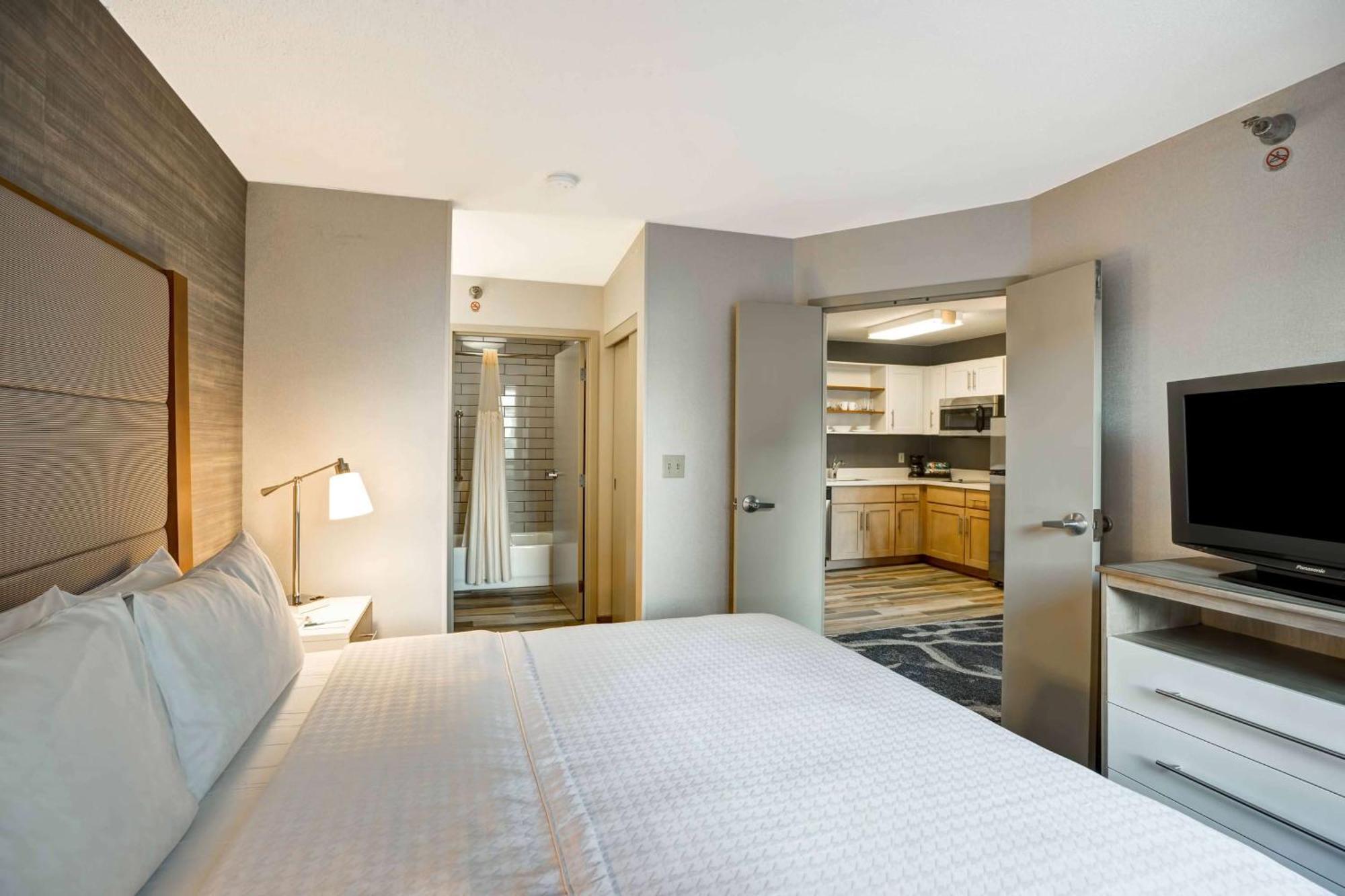 โฮมวูด สวีท บาย ฮิลตัน ชิคาโก-ดาวน์ทาวน์ Hotel ภายนอก รูปภาพ