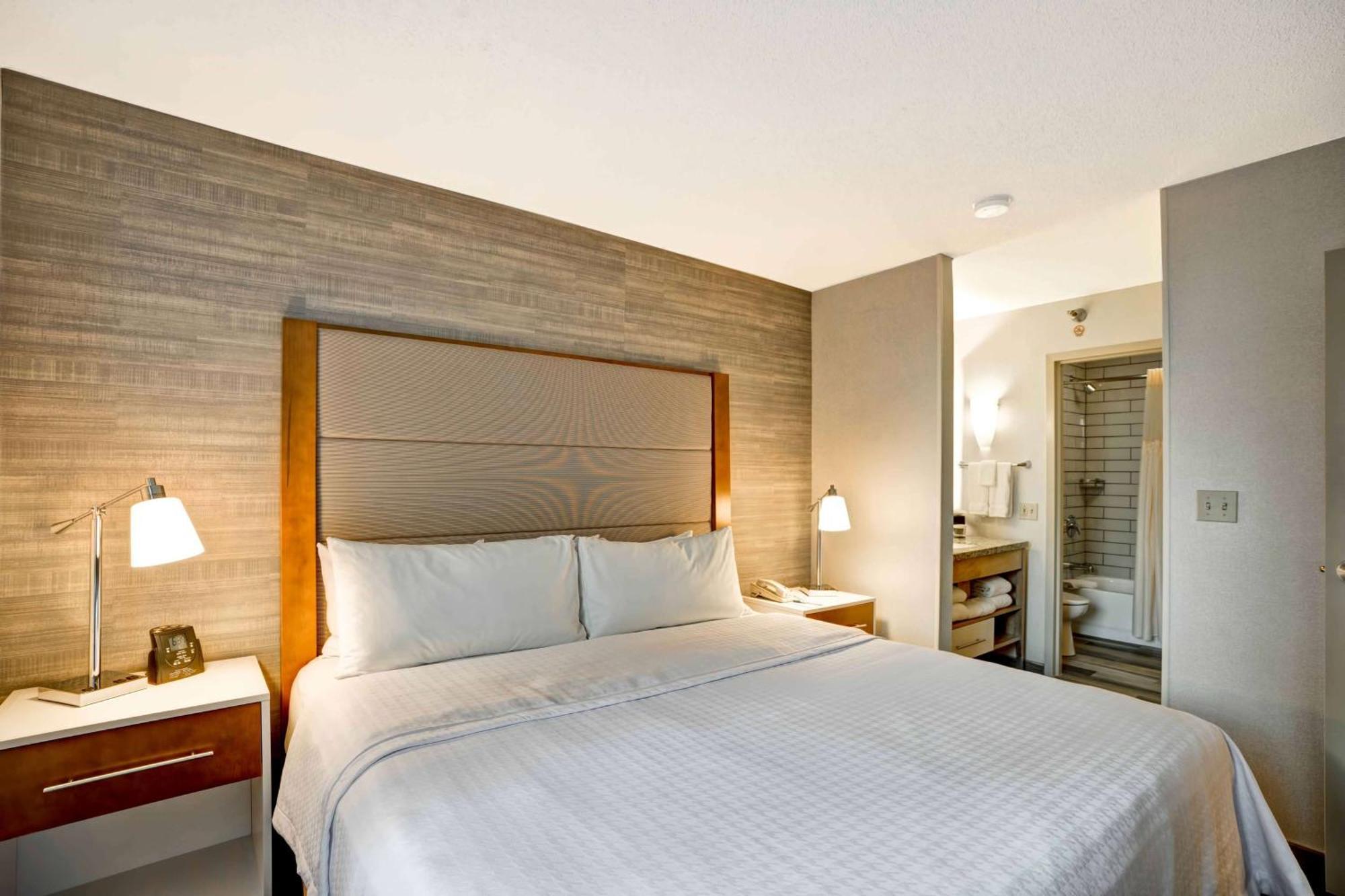 โฮมวูด สวีท บาย ฮิลตัน ชิคาโก-ดาวน์ทาวน์ Hotel ภายนอก รูปภาพ