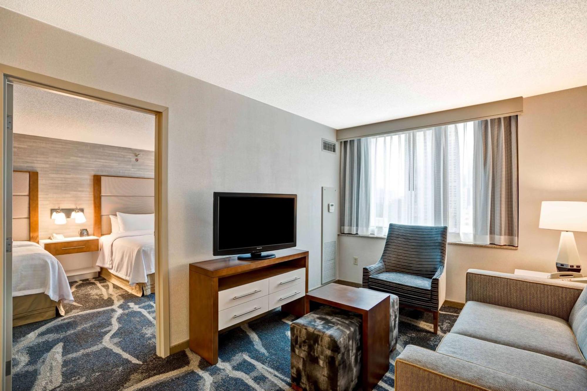 โฮมวูด สวีท บาย ฮิลตัน ชิคาโก-ดาวน์ทาวน์ Hotel ภายนอก รูปภาพ