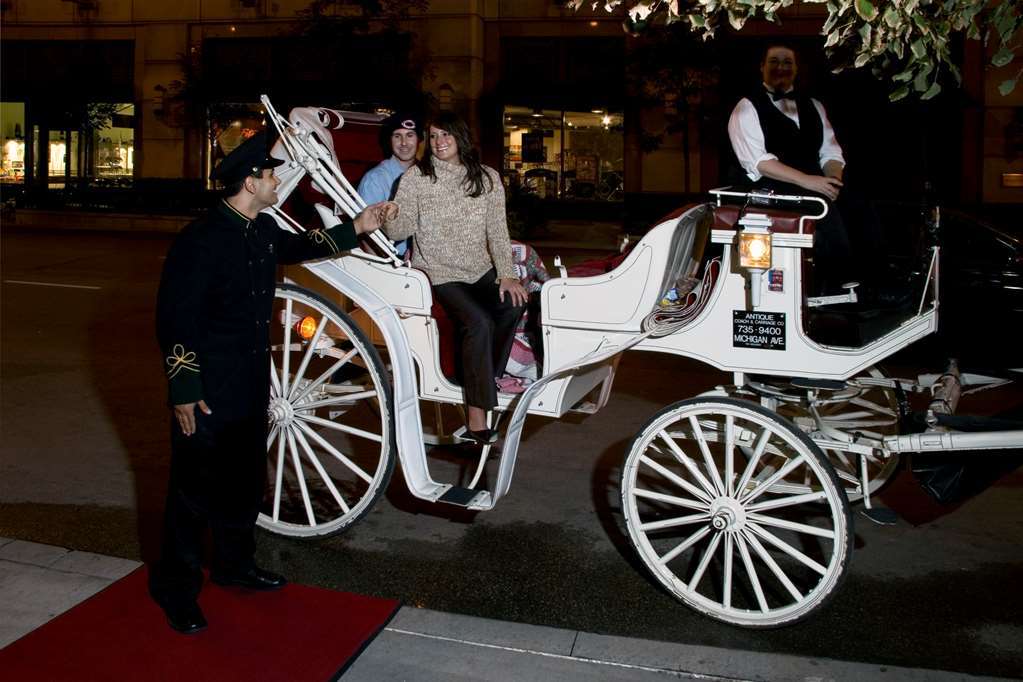 โฮมวูด สวีท บาย ฮิลตัน ชิคาโก-ดาวน์ทาวน์ Hotel ภายนอก รูปภาพ